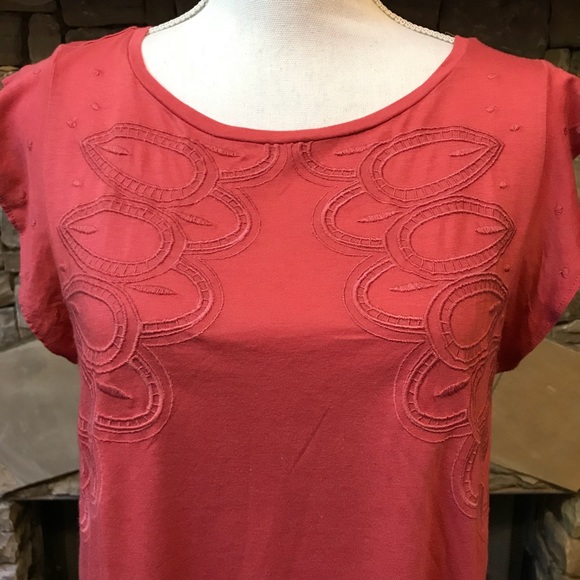 NWT LOFT Flutter Sleeves Embroidered Top Size M - Picture 2 of 7